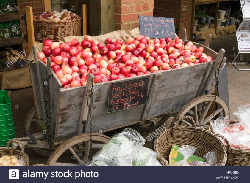 locally-grown-english-apples-for-sale-in-old-style-wooden-apple-cart-HFJGEN
